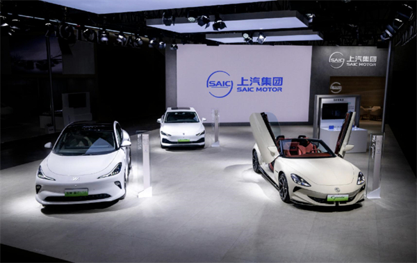 上汽转型进击：自主握指为拳，合资以变应变