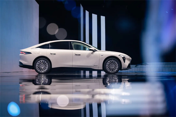 16.99万起的别克至境L7，B级车的局，还得别克来破！