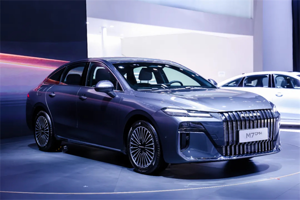 上汽，把爆款从偶然做成必然