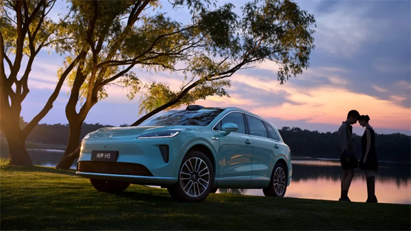 上汽，把爆款从偶然做成必然