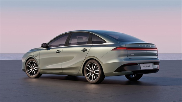 贾健旭:上汽站在企业发展延长线上等着竞争对手