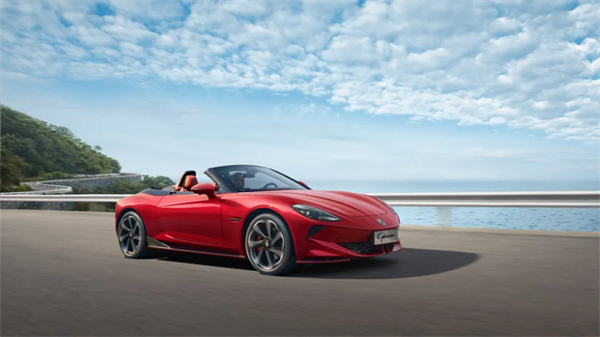 “上汽+华为”：以合作之名，定义“能力共创