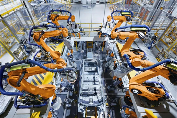 强者恒强：深度解析上汽与华为合作的底层逻辑