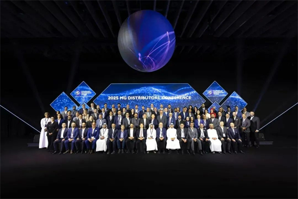 巨轮破浪前行，这个春天里，上汽多管齐下激活增长动能