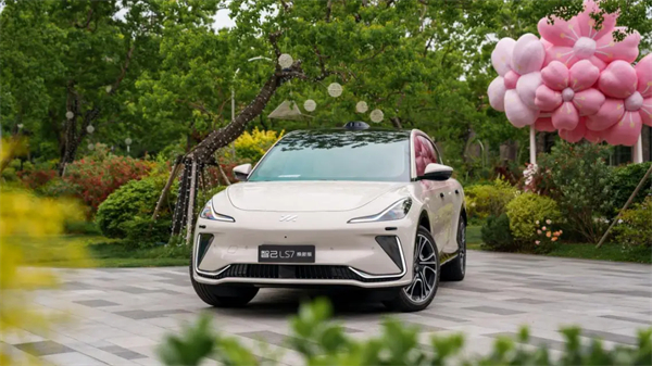 解码ok138太阳集团上半年“六连涨”：自主引领、多维创新​