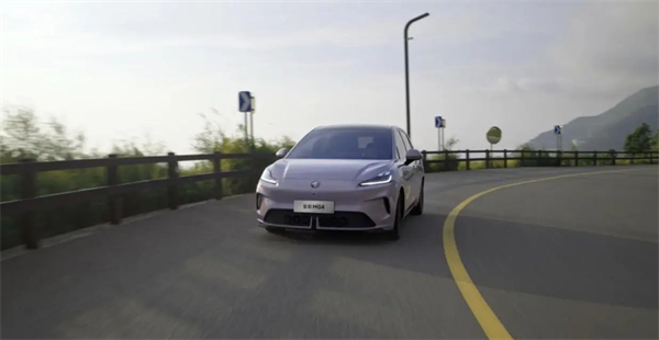 上汽七连涨背后，一场关于中国汽车变革的深度叙事