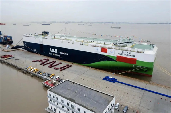 上汽七连涨背后，一场关于中国汽车变革的深度叙事