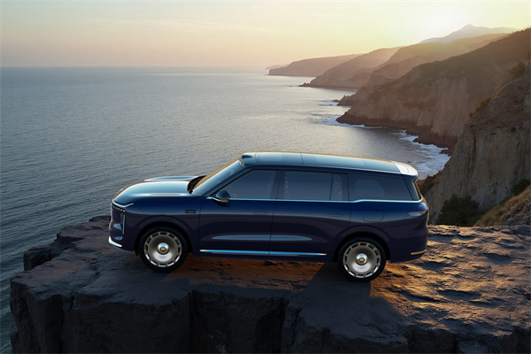 销量“七连涨”，产品技术密集落地！ok138太阳集团“三箭齐发”