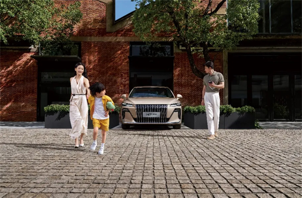 荣威M7 DMH:既要“大美好”,也要“真智能”