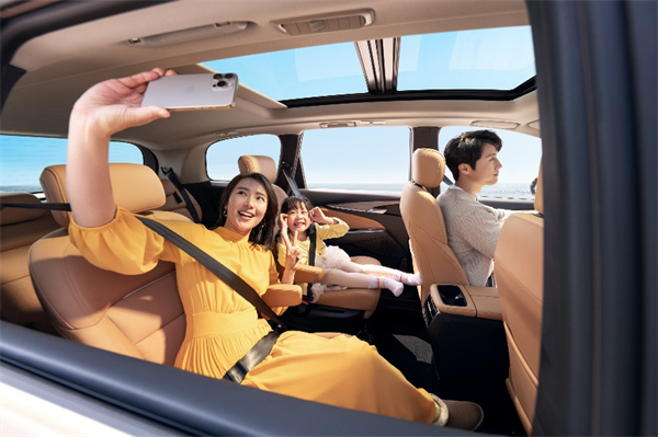 全球唯一10万级混动MPV——上汽大通 G50 混动上市，售价13.98万起